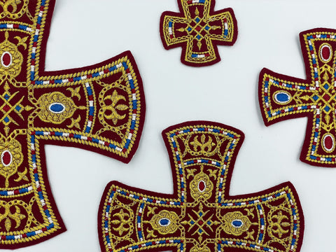 Set of embroidered crosses ‘SMALTO’ in 4 colors