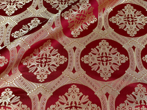 STOCK 4m Priestly fabric with crosses IERO 80 – red/white/light gold