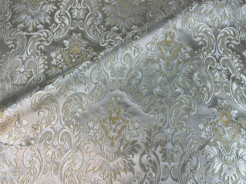 STOCK 6.45m Priestly fabric IERO 10 – white/silver/beige
