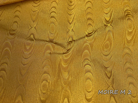 Moire metallic fabric with a wavy look