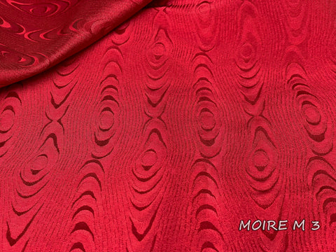 Moire metallic fabric with a wavy look