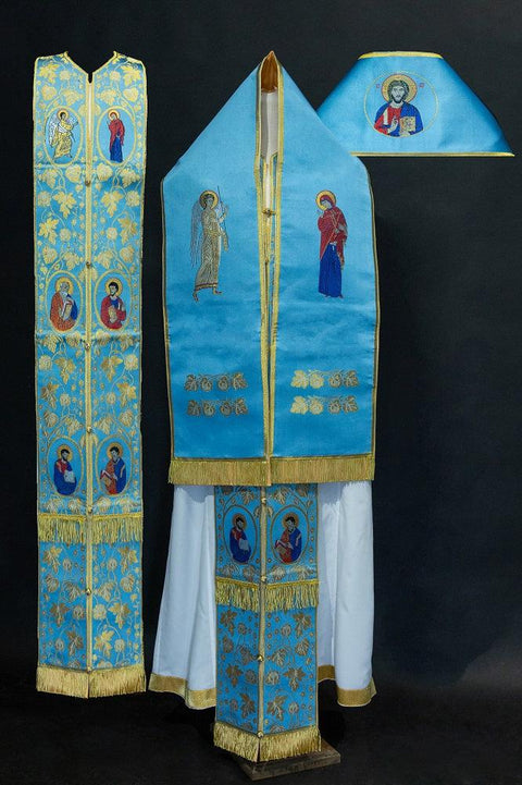 Bishop set ‘Annunciation of Virgin Mary’ on a light blue background -  Liturgical Fabrics