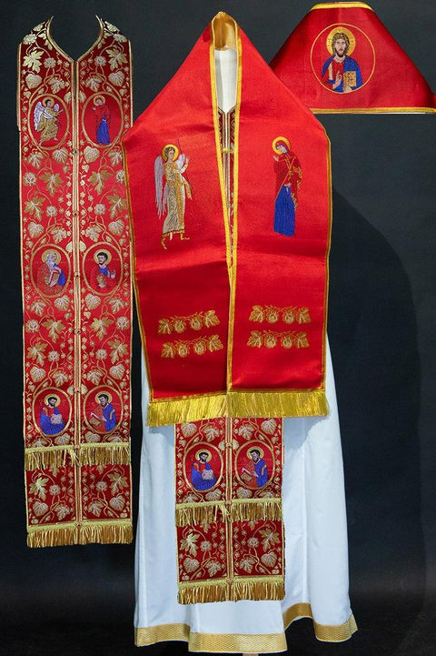 Bishop set ‘Annunciation of Virgin Mary’ on a red background -  Liturgical Fabrics