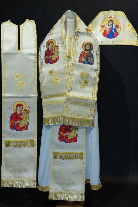 Bishop set ‘Virgin Mary’ on a white background -  Liturgical Fabrics